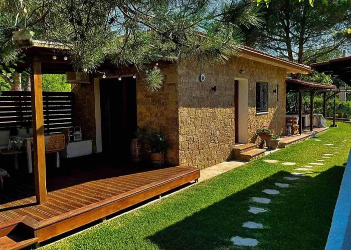 Maistros Holiday Home